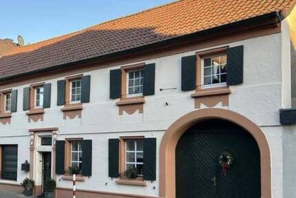 Haus Schwalmtal Vogelsrath - 8 Zimmer, 220 m&sup2;, 440.000&euro; | Angebot:25684705