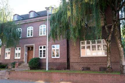 Haus Erkelenz / Lövenich Lövenich - 10 Zimmer, 428 m&sup2;, 425.000&euro; | Angebot:27674851