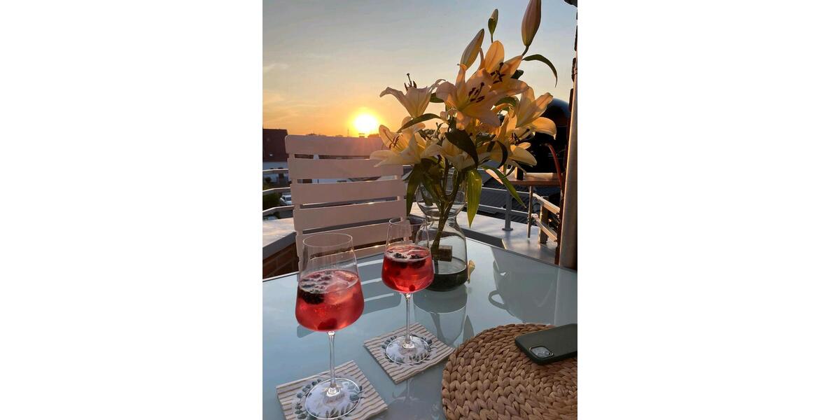 Dachgeschoßwohnung Moers Rheinkamp - 2 Zimmer, 63 m&sup2;, 245.000&euro; | Angebot:27630549