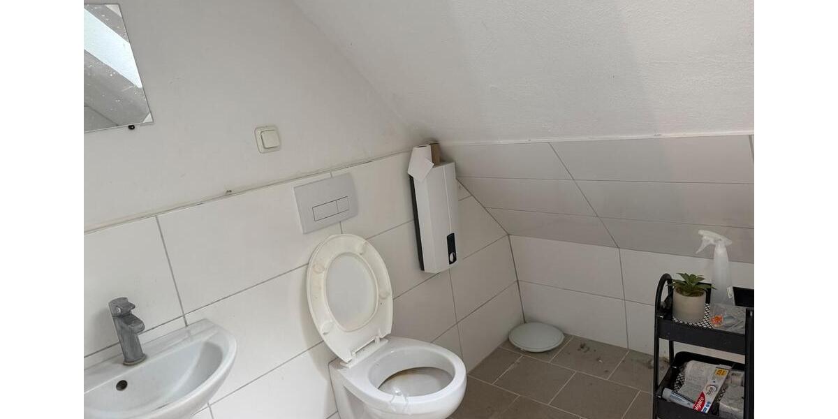 Dachgeschoßwohnung Duisburg Rheinhausen - 1 Zimmer, 35 m&sup2;, 525&euro; | Angebot:26676693