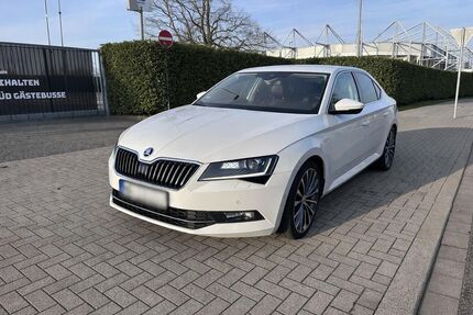 Skoda Superb 176.655 km 14.400 &euro; Mönchengladbach 41236