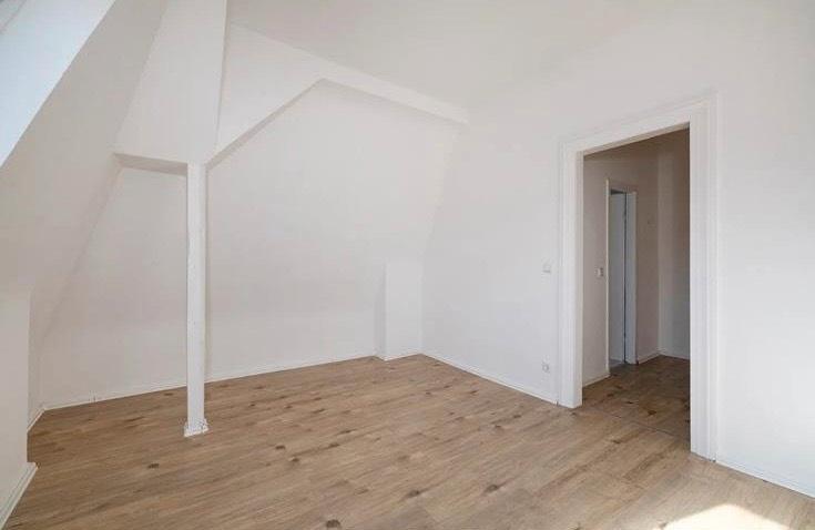 Dachgeschoßwohnung Krefeld Gartenstadt - 3 Zimmer, 75 m&sup2;, 1.000&euro; | Angebot:26167280