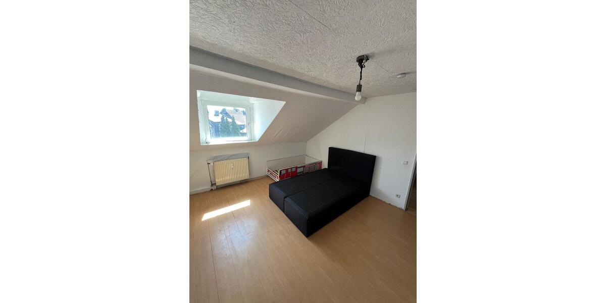 Dachgeschoßwohnung Duisburg Duisburg-Mitte - 3 Zimmer, 70 m&sup2;, 400&euro; | Angebot:26677989