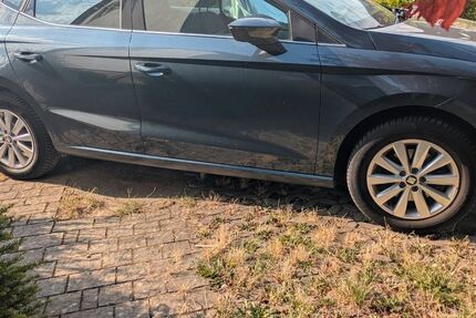 Seat Ibiza 51.000 km 10.450 &euro; Krefeld 47809