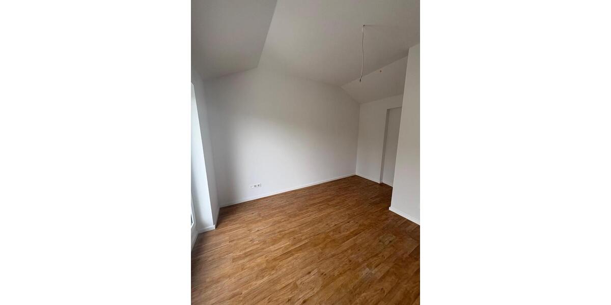 Reihenhaus Düsseldorf Stadtbezirk 5 - 5 Zimmer, 158 m&sup2;, 3.202&euro; | Angebot:27615762