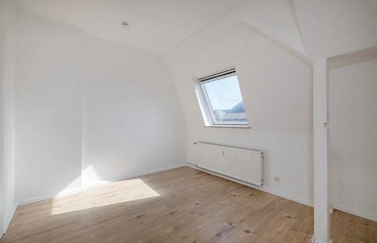 Dachgeschoßwohnung Krefeld Gartenstadt - 3 Zimmer, 75 m&sup2;, 1.000&euro; | Angebot:26167280