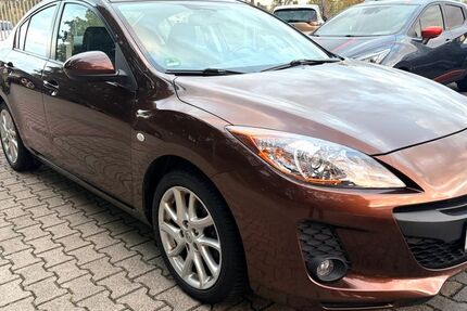 Mazda 3 93.210 km 8.500 &euro; Moers 47445