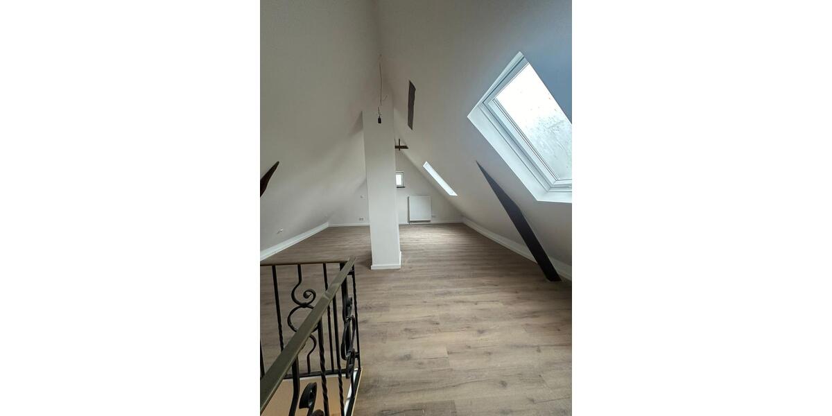 Maisonettenwohnung Meerbusch - 4 Zimmer, 120 m&sup2;, 2.200&euro; | Angebot:24805880