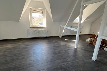 Wohnung Mülheim an der Ruhr Broich - 2 Zimmer, 82 m&sup2;, 705&euro; | Angebot:26626173