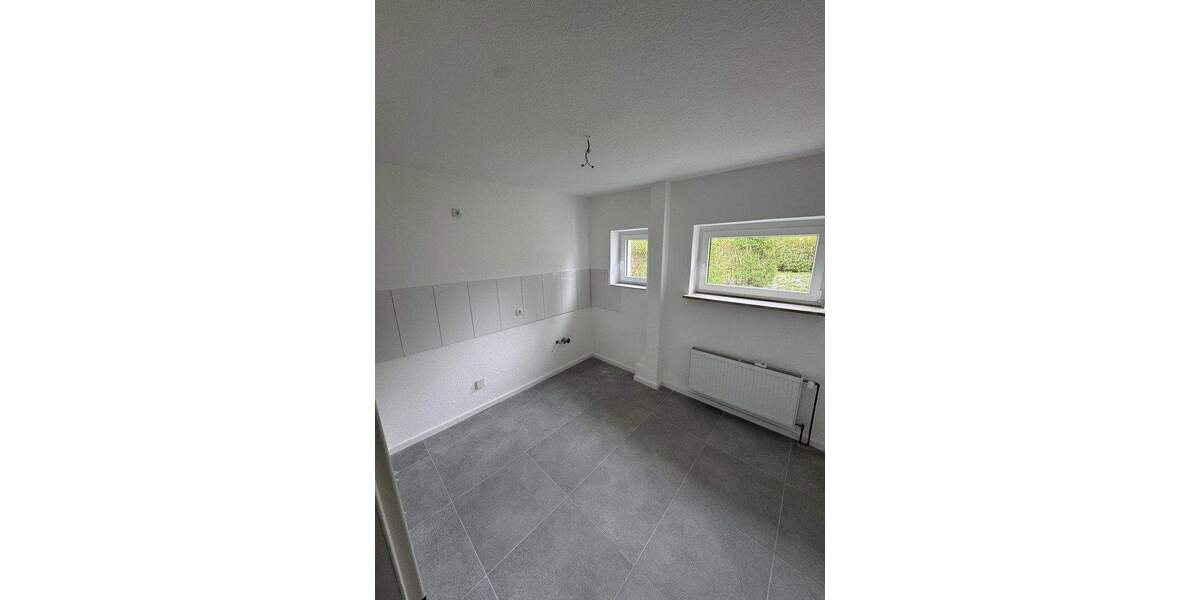 Etagenwohnung Moers Hochstraß - 2 Zimmer, 80 m&sup2;, 880&euro; | Angebot:26035832