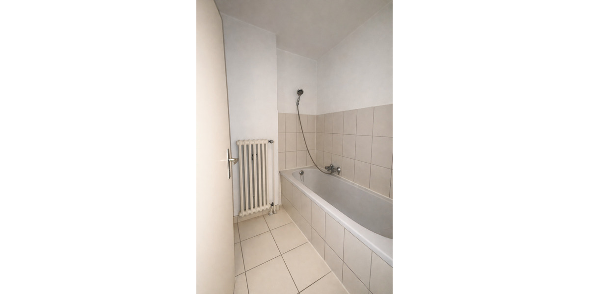 Etagenwohnung Duisburg Rheinhausen - 1 Zimmer, 38 m&sup2;, 380&euro; | Angebot:25650047