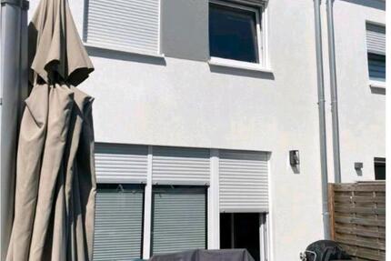 Haus Mönchengladbach Süd - 4 Zimmer, 110 m&sup2;, 1.700&euro; | Angebot:26025207