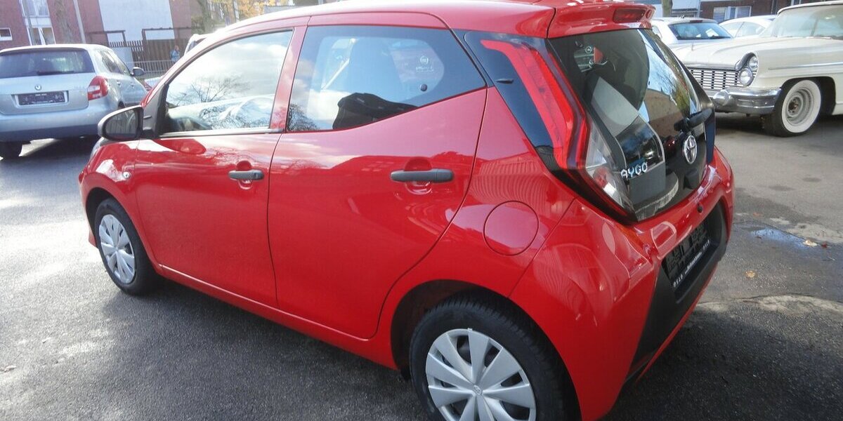 Toyota Aygo X x-Business-Paket 53 KW Klima 1.Hd 100.000 km 6.999 &euro; Neuss 41462
