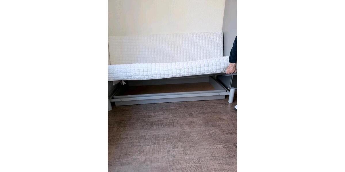 Etagenwohnung Düsseldorf Stadtbezirk 2 - 1 Zimmer, 29 m&sup2;, 1.150&euro; | Angebot:25867975