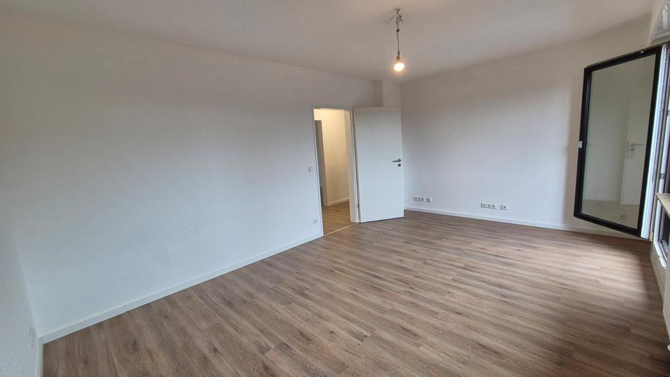 Dachgeschoßwohnung Mönchengladbach Ost - 3 Zimmer, 65 m&sup2;, 650&euro; | Angebot:26648956