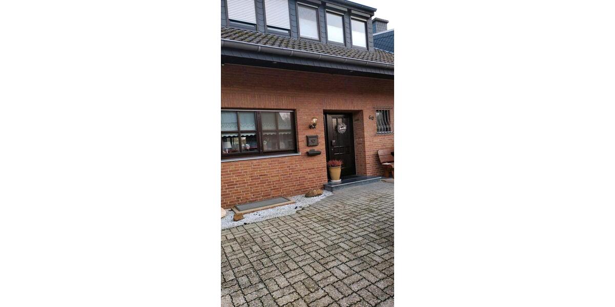 Doppelhaushälfte Wegberg - 7 Zimmer, 211 m&sup2;, 499.000&euro; | Angebot:26069338