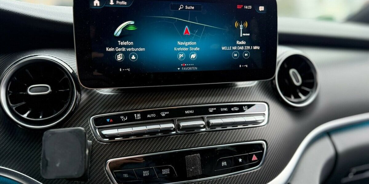 Mercedes-Benz V 300 d Lang / AMG Paket / 4MATIC / Leder / AHK 70.000 km 54.490 &euro; Mönchengladbach 41066