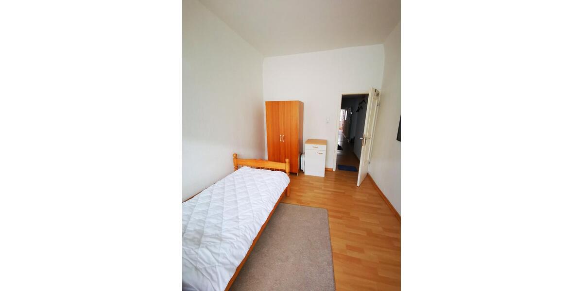 Etagenwohnung Düsseldorf Pempelfort - 1 Zimmer, 50 m&sup2;, 450&euro; | Angebot:26020390