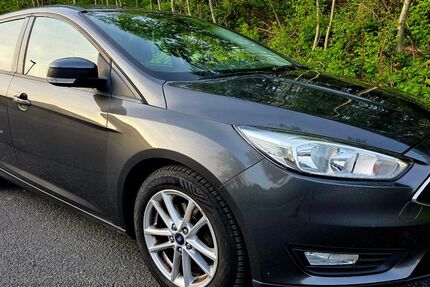 Ford Focus 136.000 km 5.290 &euro; Duisburg 47167