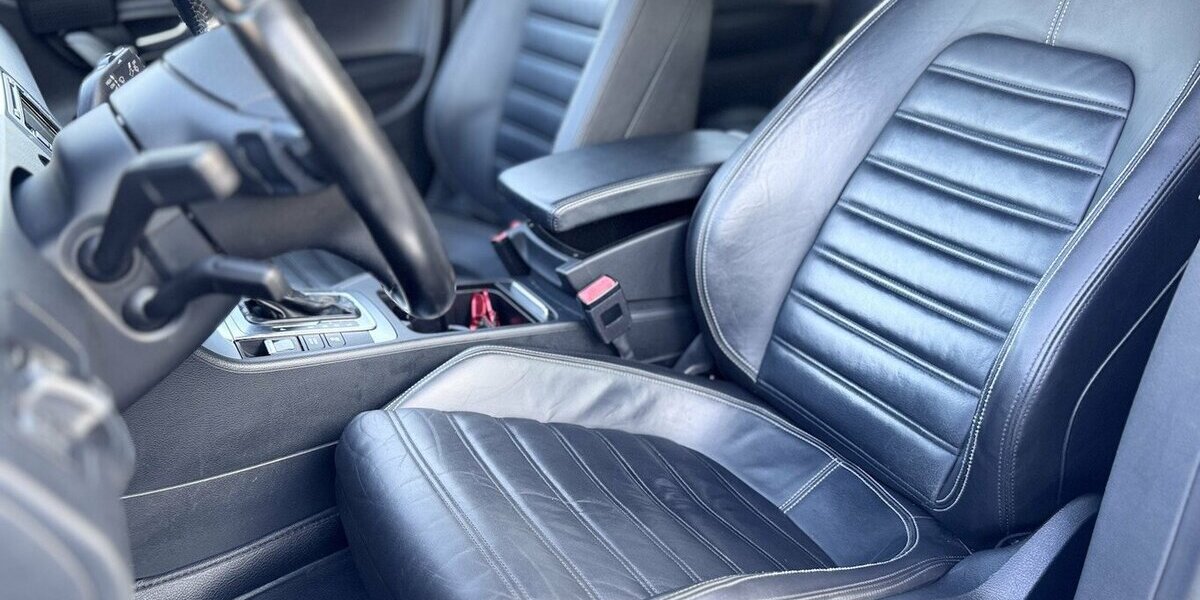 VW Passat CC Highline/Autom,/ Leder/PANO/5 Sitze 180.000 km 10.490 &euro; Mönchengladbach 41066