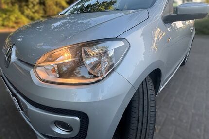 VW up! 260.000 km 2.699 &euro; Neuss 41462