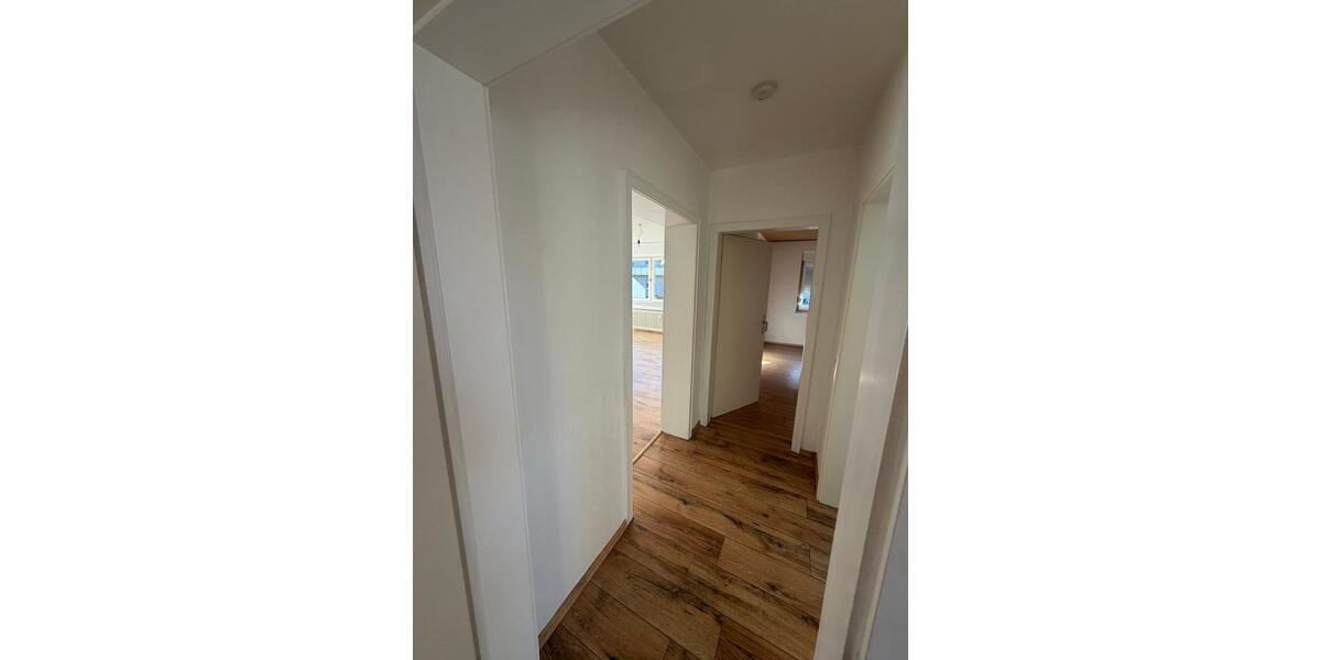 Etagenwohnung Duisburg Essenberg - 3 Zimmer, 74 m&sup2;, 495&euro; | Angebot:25646850