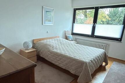 Wohnung Viersen Hülsdonk - 2 Zimmer, 80 m&sup2;, 1.200&euro; | Angebot:26612539