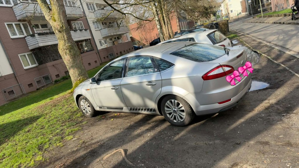 Ford Mondeo 218.000 km 4.000 &euro; Duisburg 47051