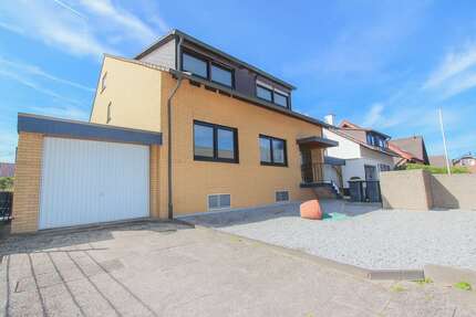 Haus Korschenbroich / Kleinenbroich Kleinenbroich - 8 Zimmer, 268 m&sup2;, 579.000&euro; | Angebot:22703950