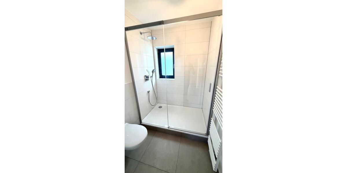 Dachgeschoßwohnung Düsseldorf Pempelfort - 3 Zimmer, 83 m&sup2;, 1.850&euro; | Angebot:26652898