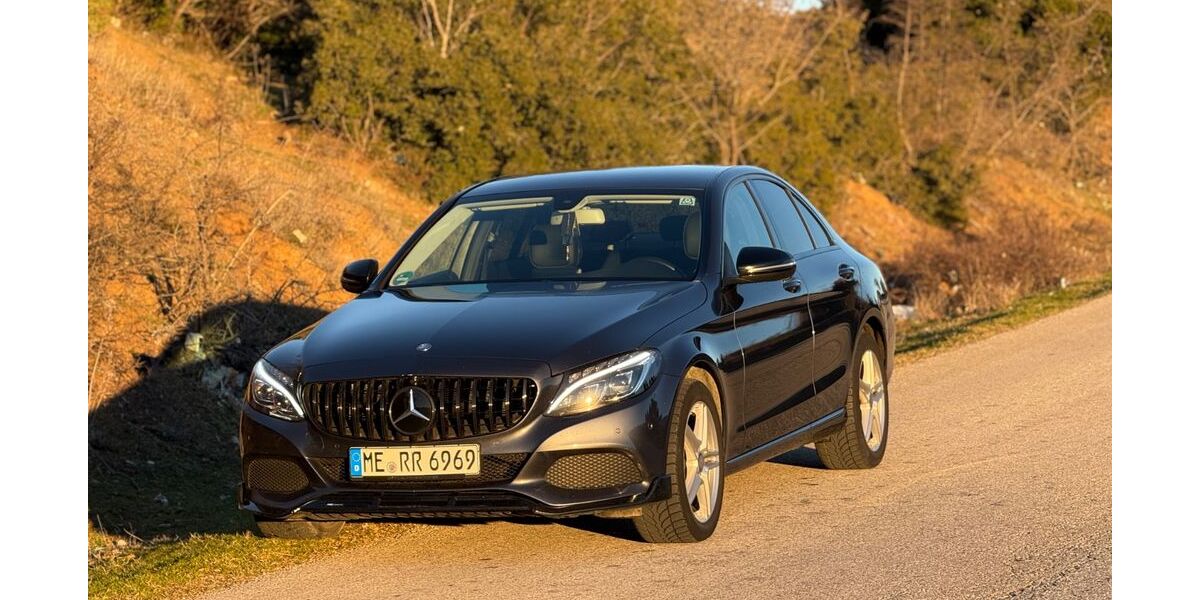 Mercedes-Benz C 250 260.000 km 13.900 &euro; Ratingen 40880