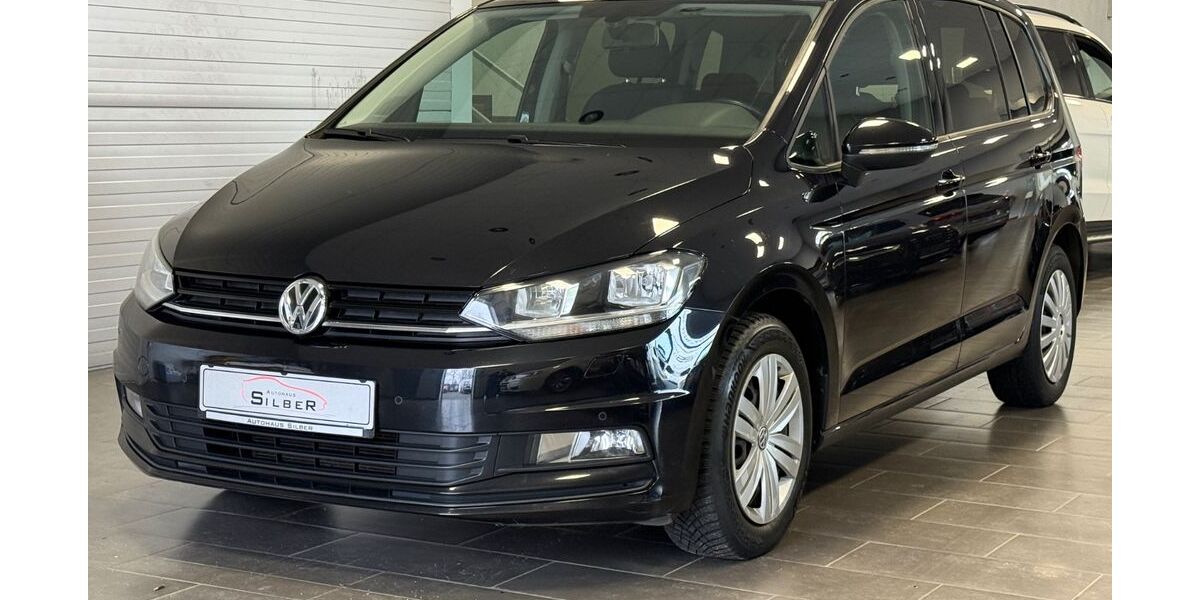 VW Touran 146.598 km 13.890 &euro; Dormagen 41540
