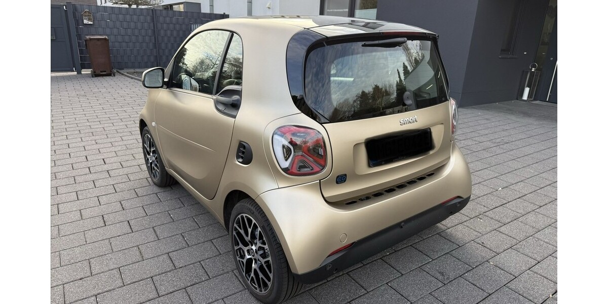 Smart ForTwo 1.621 km 18.450 &euro; Mönchengladbach 41061