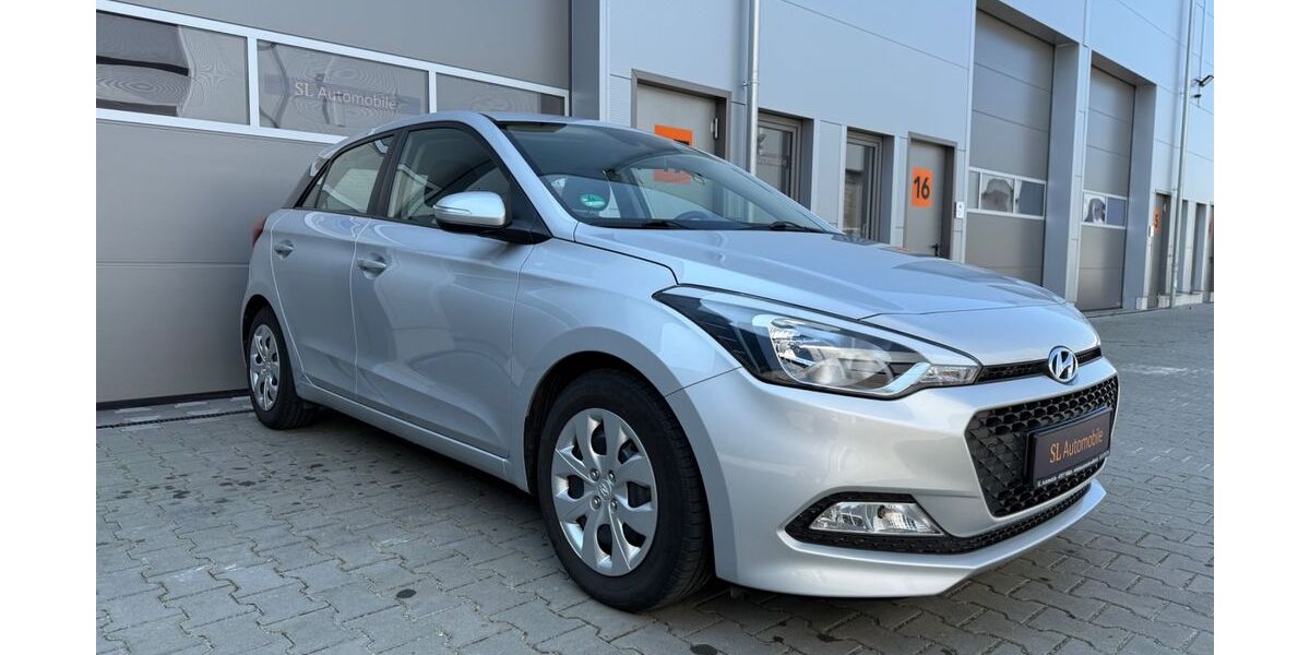 Hyundai i20 33.802 km 8.995 &euro; Willich 47877