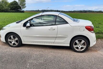 Peugeot 207 89.562 km 4.999 &euro; Mönchengladbach 41238