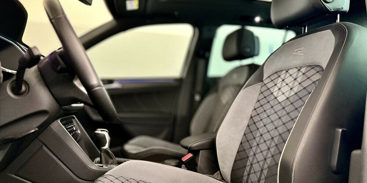 VW Tiguan R-Line / Pano / Kamera / KeylessGO 29.000 km 40.990 &euro; Mönchengladbach 41066