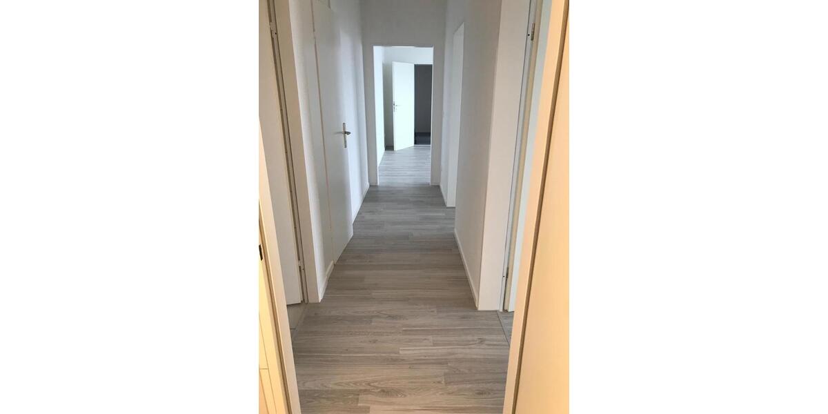 Etagenwohnung Duisburg Essenberg - 3.5 Zimmer, 88 m&sup2;, 695&euro; | Angebot:26675471