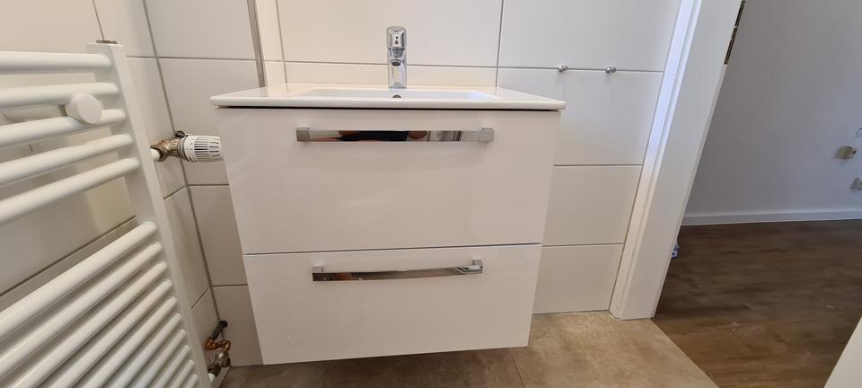 Erdgeschoßwohnung Mönchengladbach - 2 Zimmer, 83 m&sup2;, 830&euro; | Angebot:25884330