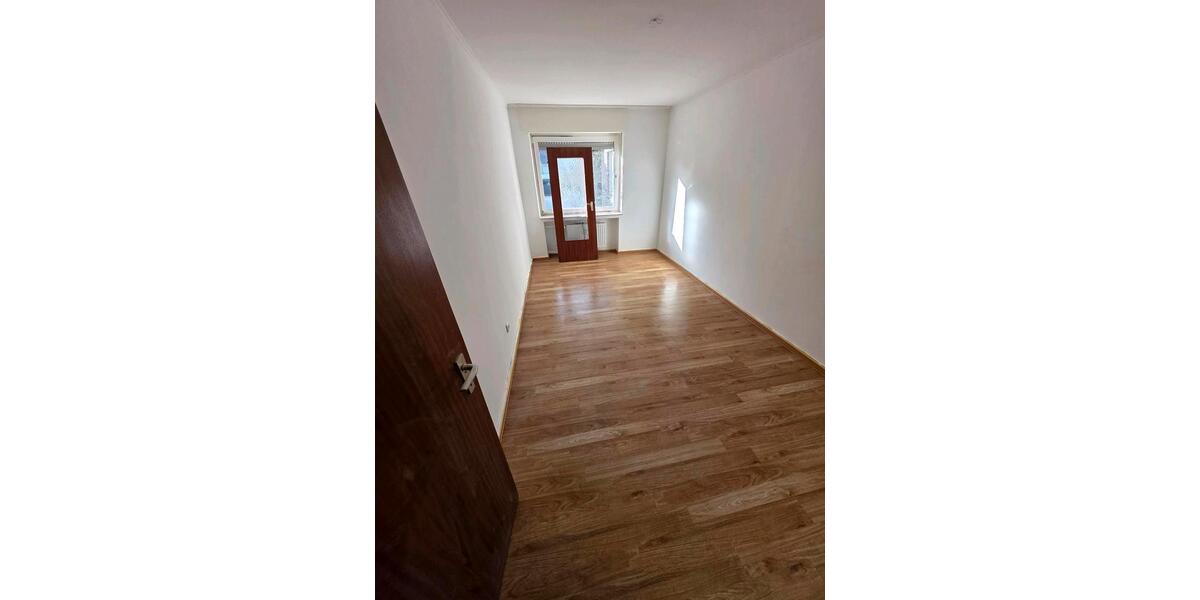 Etagenwohnung Erkelenz - 1 Zimmer, 80 m&sup2;, 450&euro; | Angebot:27549551