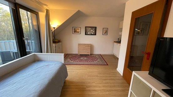 Dachgeschoßwohnung Düsseldorf Stadtbezirk 8 - 2 Zimmer, 50 m&sup2;, 700&euro; | Angebot:26024003