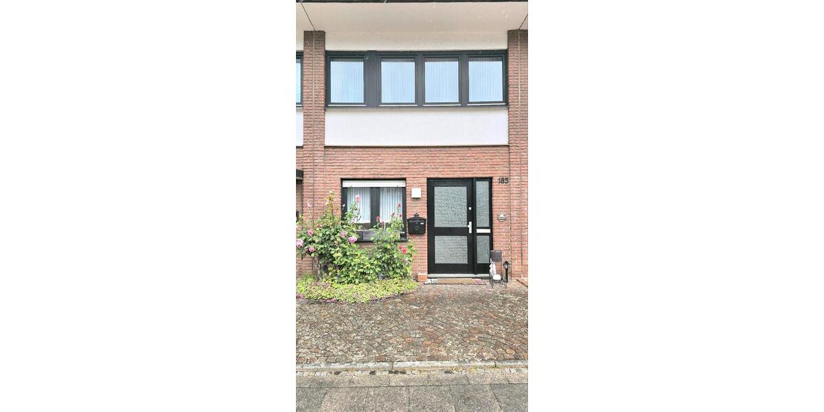 Reihenhaus Krefeld Benrad - 4 Zimmer, 125 m&sup2;, 1.500&euro; | Angebot:26623925