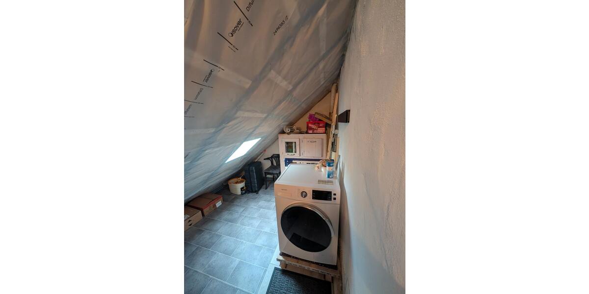 Dachgeschoßwohnung Grevenbroich - 2 Zimmer, 44 m&sup2;, 470&euro; | Angebot:26652866
