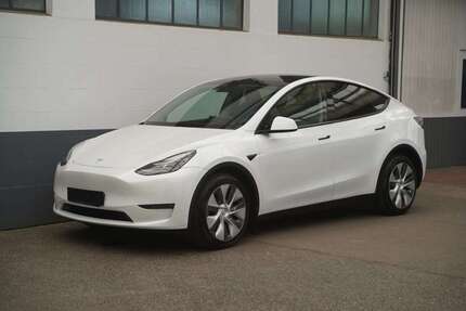 Tesla Model Y 37.463 km 37.950 &euro; Mönchengladbach 41236
