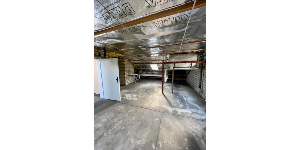 Dachgeschoßwohnung Krefeld Gellep-Stratum - 2.5 Zimmer, 60 m&sup2;, 159.000&euro; | Angebot:27499360