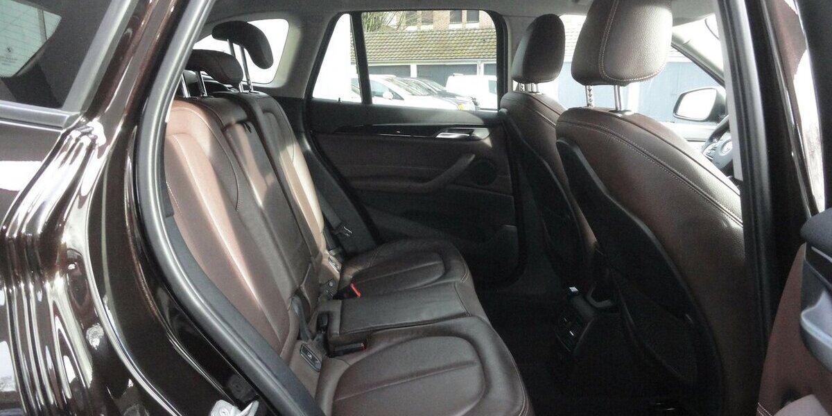 BMW X1 20 d xLine 4x4 Autom Navi Leder SHZ PDC LED 208.000 km 14.999 &euro; Neuss 41462