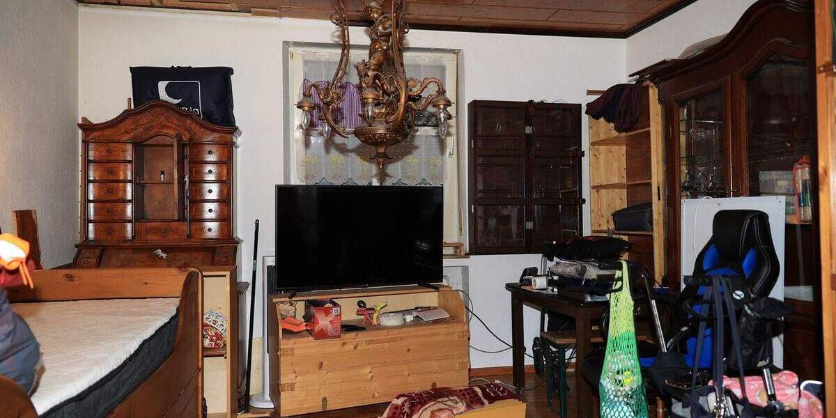 Reihenmittelhaus Duisburg Hochemmerich - 4 Zimmer, 72 m&sup2;, 122.000&euro; | Angebot:25769810