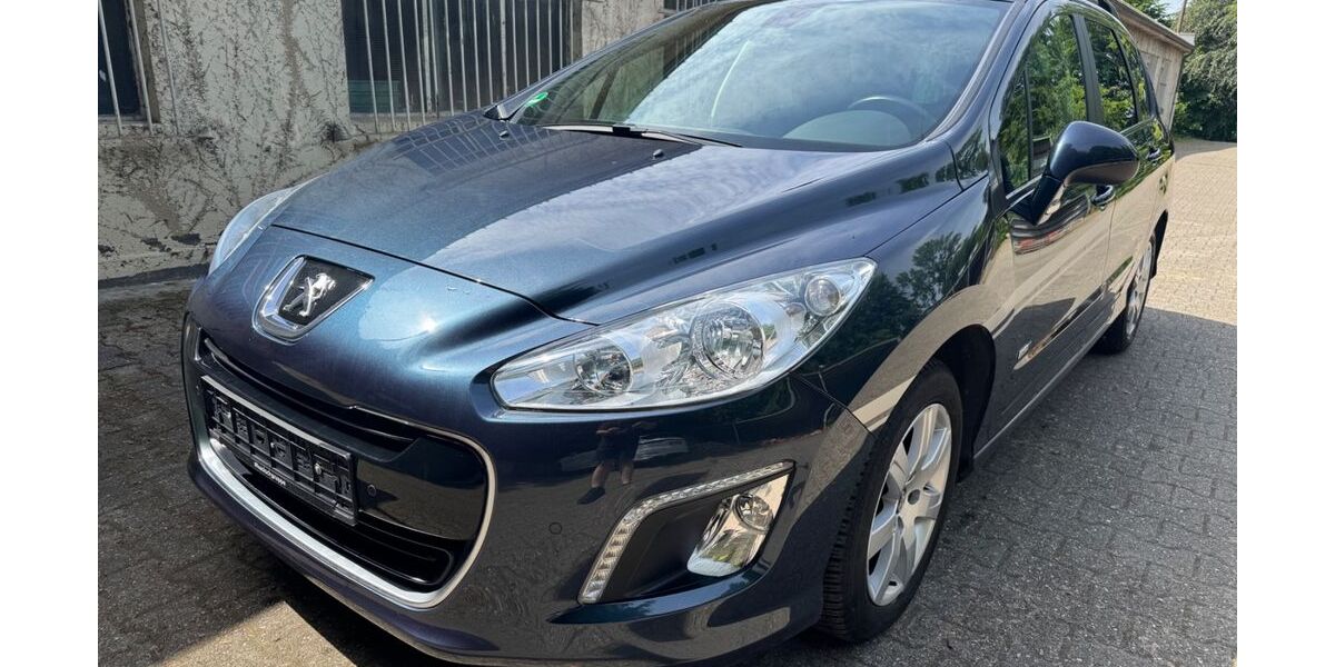 Peugeot 308 71.000 km 5.450 &euro; Mönchengladbach 41069