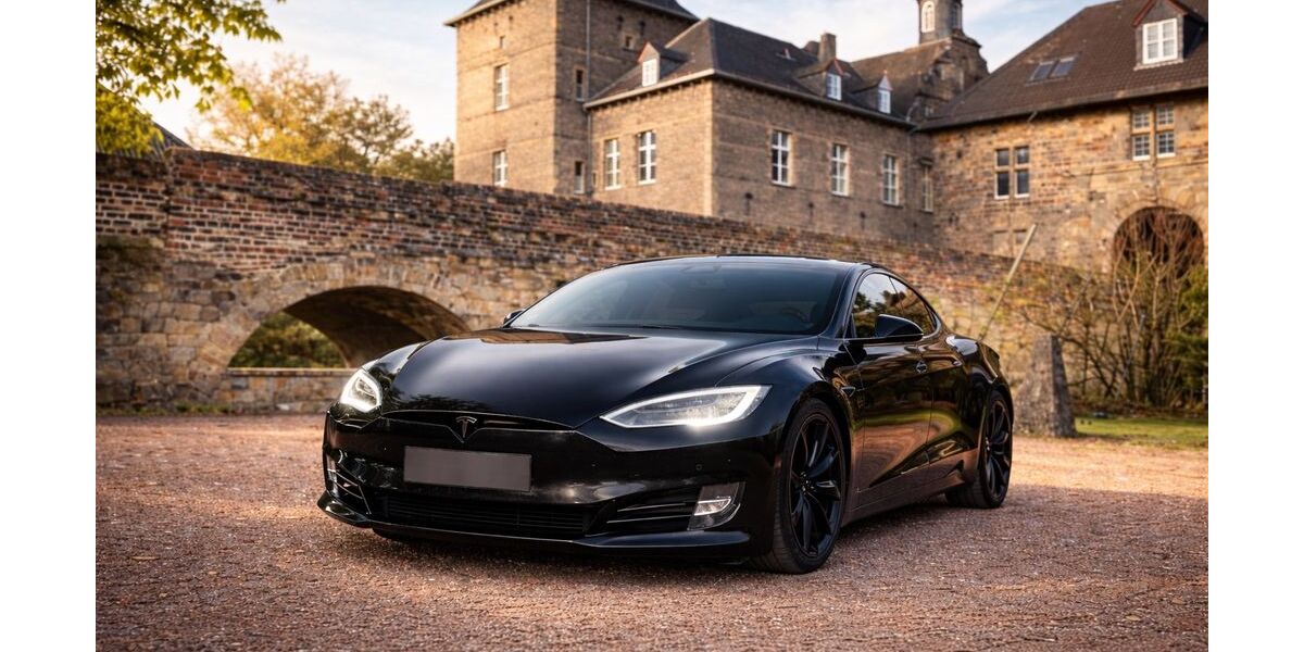 Tesla Model S 170.000 km 22.800 &euro; Mülheim 45481