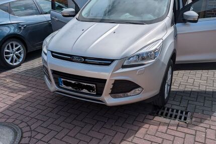 Ford Kuga 182.100 km 8.300 &euro; Willich 47877