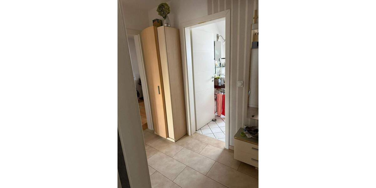 Etagenwohnung Krefeld Cracau - 2 Zimmer, 125.000&euro; | Angebot:25692554